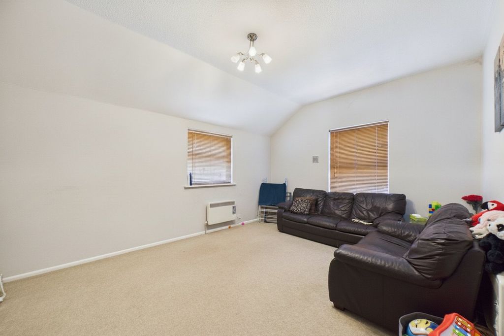Property photo 2 of 7 Picture No. 05