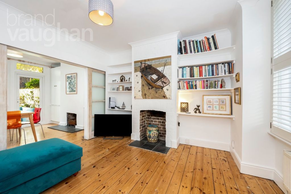 Property photo 3 of 19 Picture 3