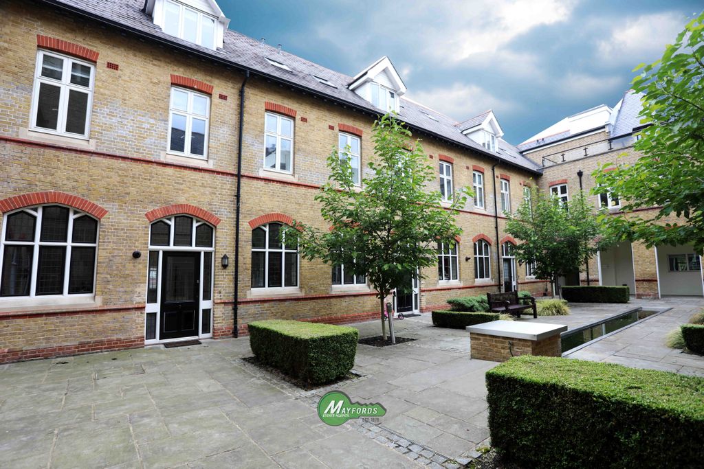 Property photo 1 of 27 Four Bedroom Flat For Rent