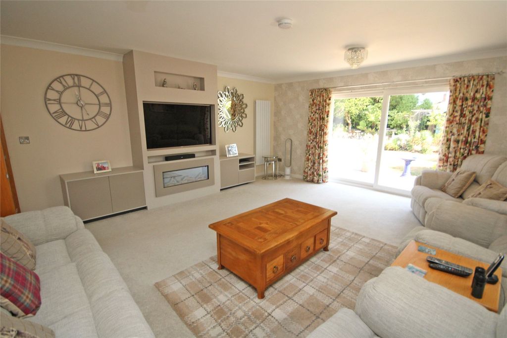 Property photo 3 of 18 Picture No. 11