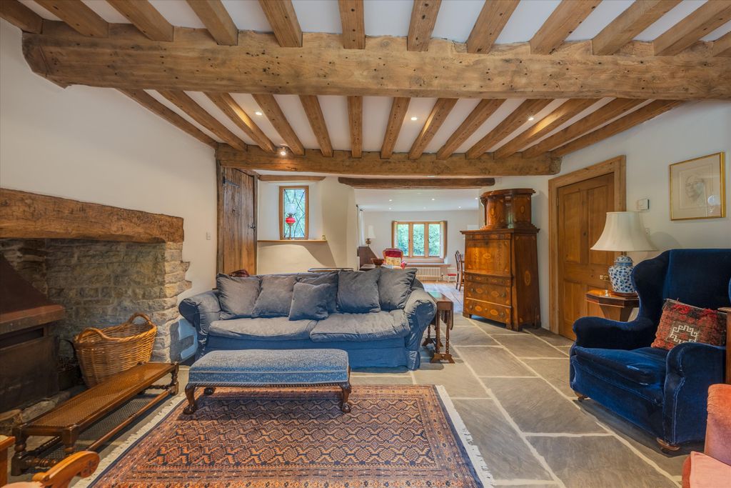 Property photo 3 of 31 Image