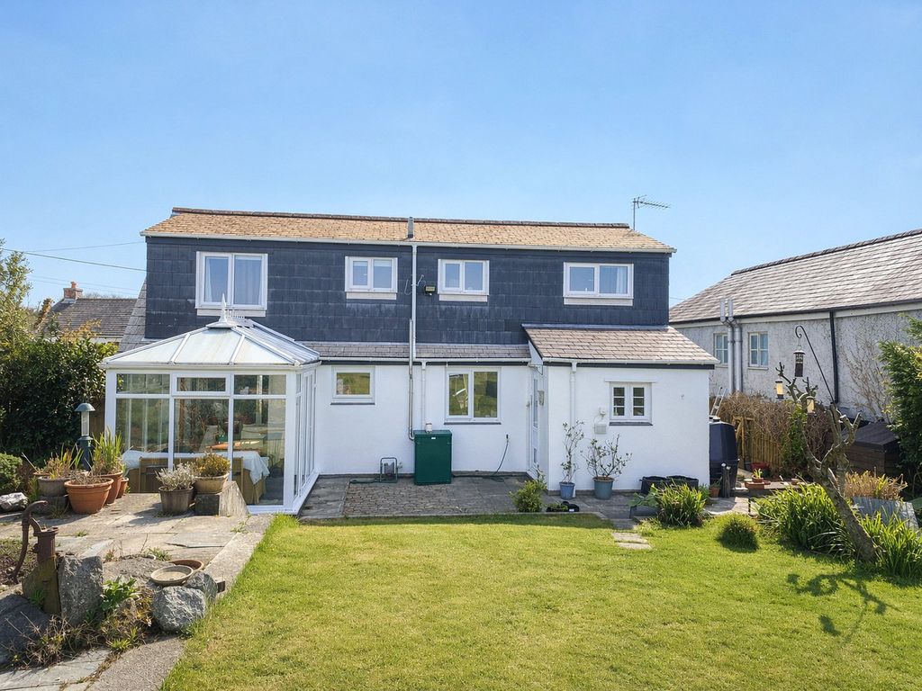 Property photo 1 of 18 1 - Picture No. 01