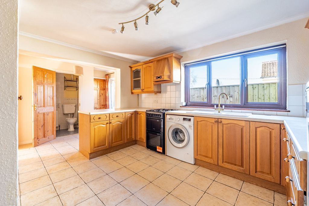 Property photo 3 of 17 Dsc01037-Hdr