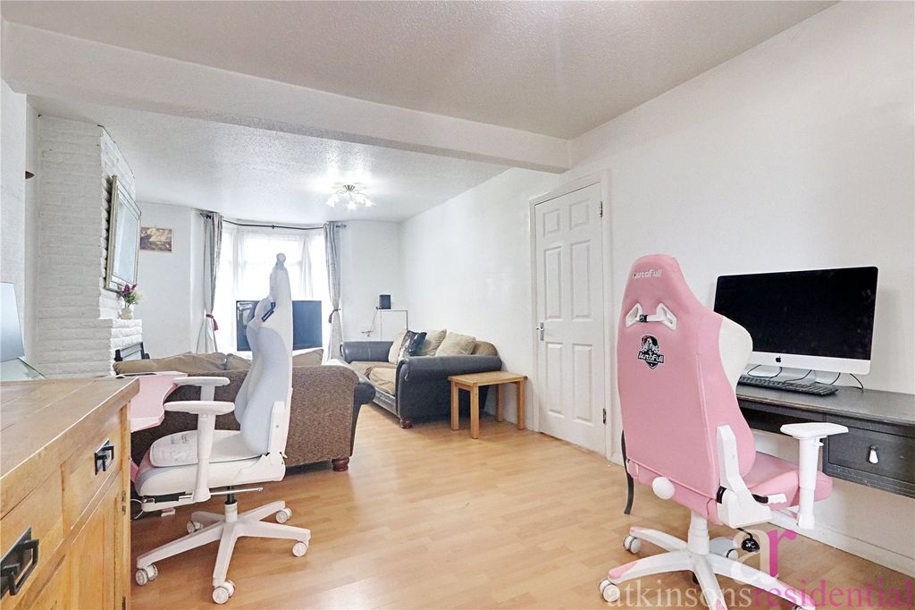 Property photo 2 of 21 Picture No. 08