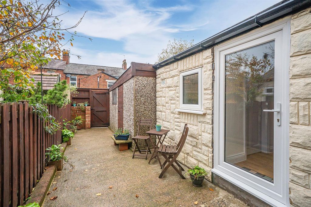 Property photo 3 of 15