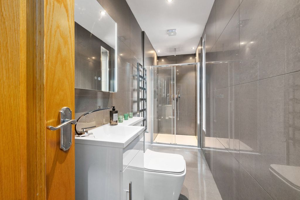 Property photo 1 of 36 Second Family Bathroom