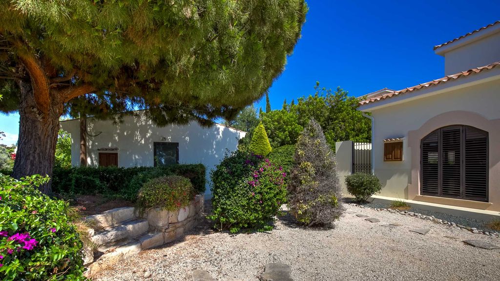 Property photo 2 of 49