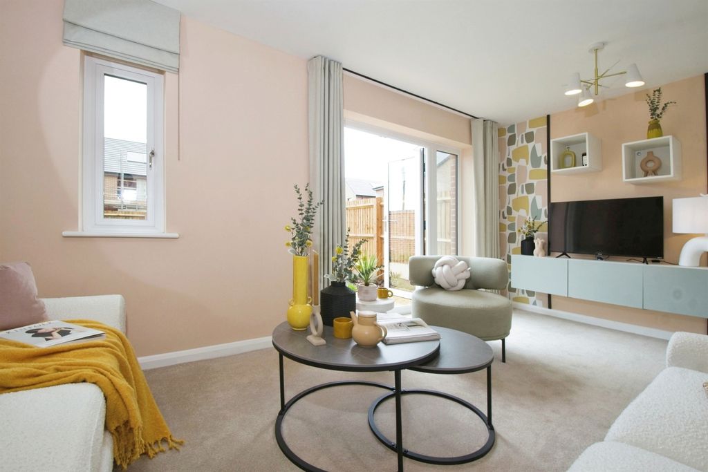 Property photo 2 of 12