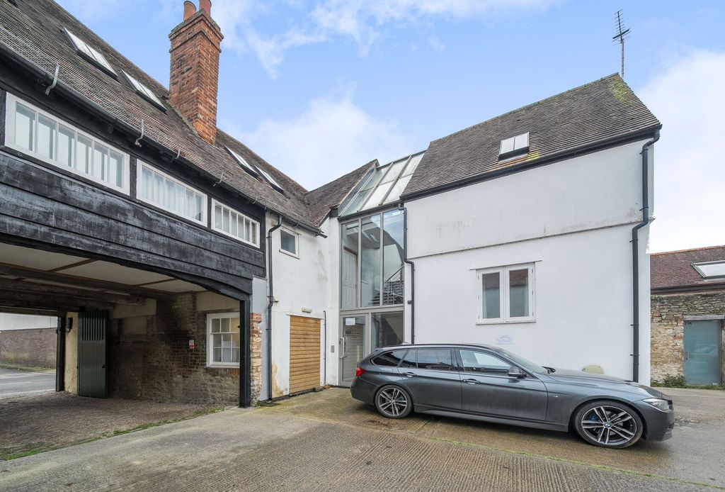 Property photo 2 of 10 1-69400B0544d53-1...