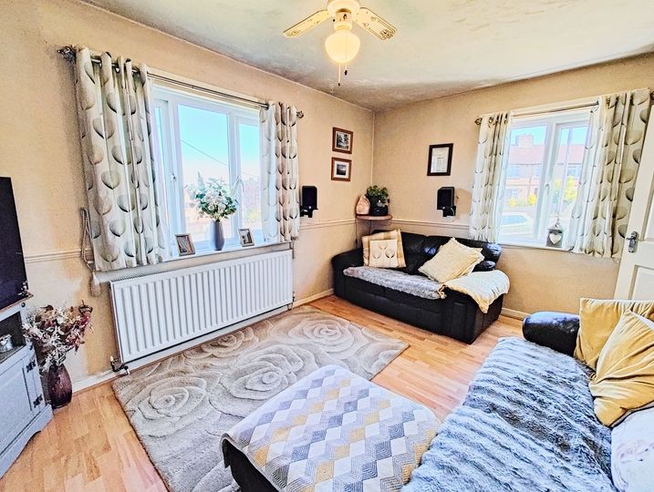 Property photo 2 of 19