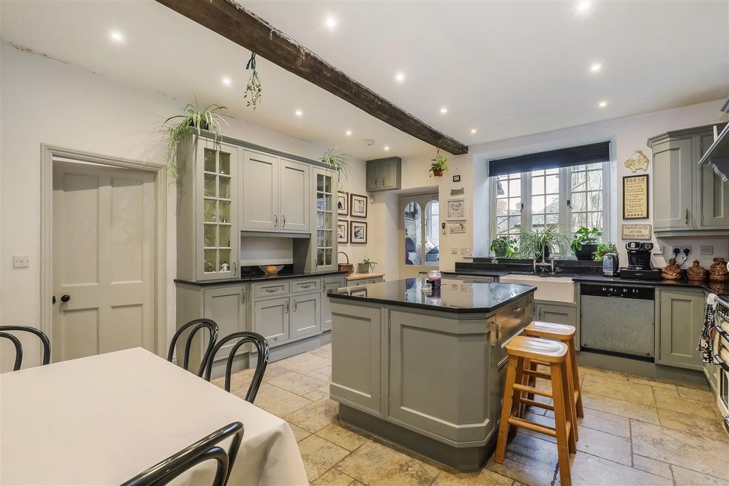 Property photo 2 of 24 Ph40_6398536.Jpg