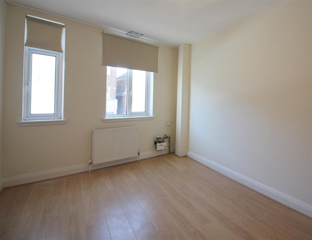 Property photo 3 of 7 Img_5361-Min.Jpg