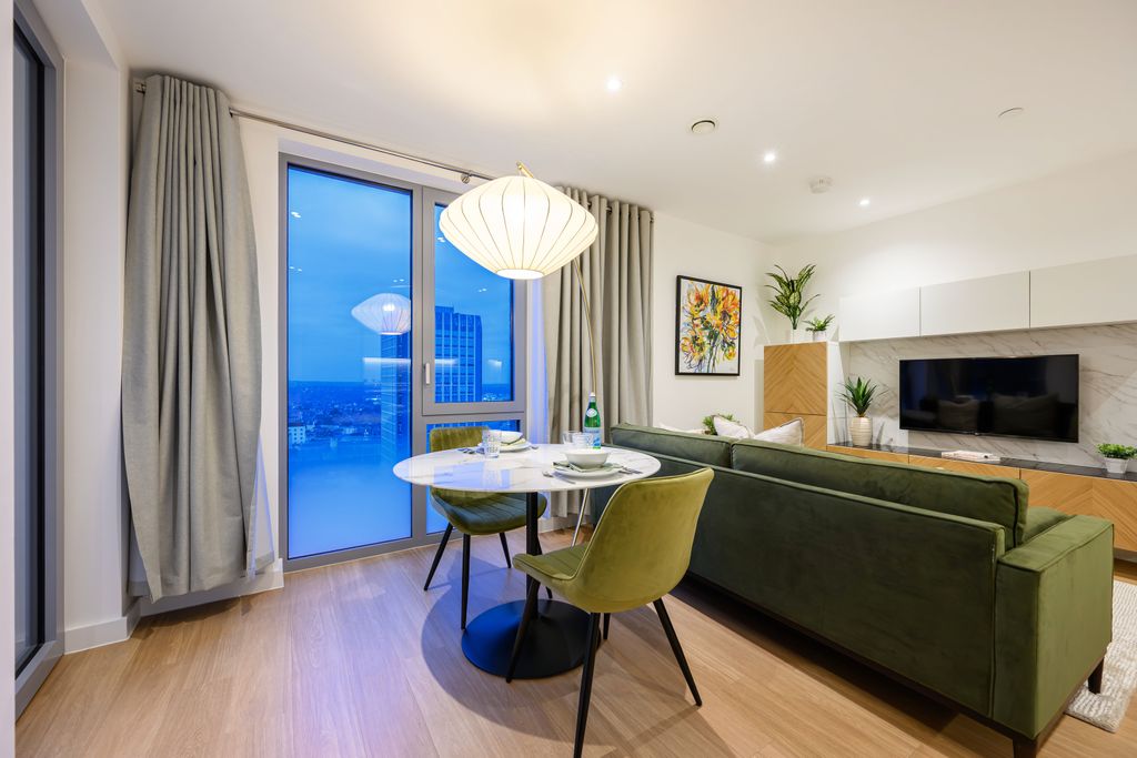 Property photo 2 of 9