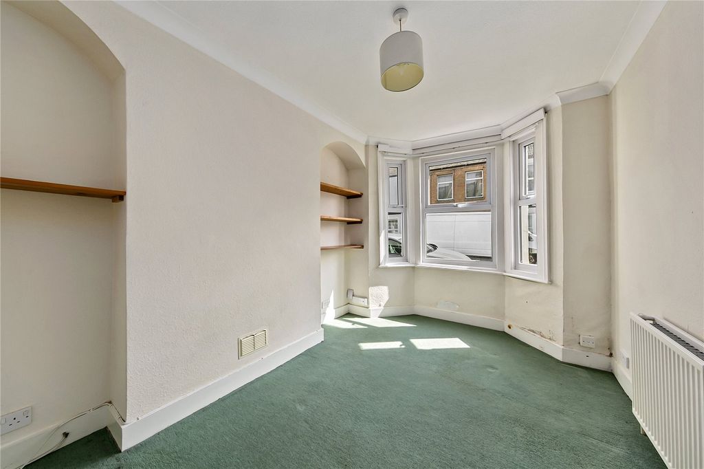 Property photo 3 of 10 Picture No. 05