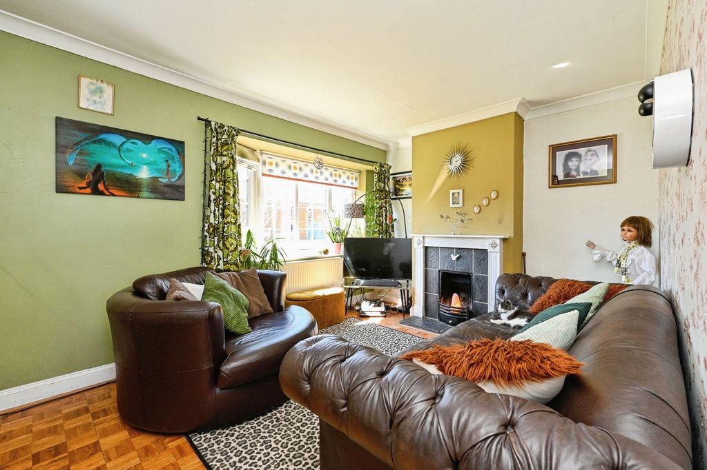 Property photo 3 of 15 Pbox-Img.Jpg