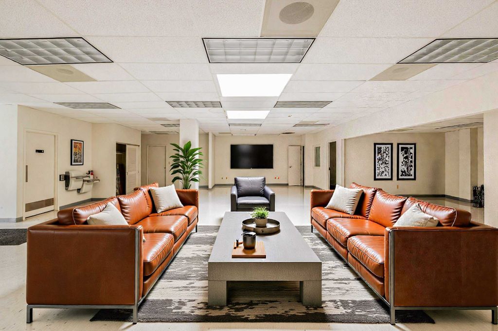 Property photo 3 of 8 <Alttext/>