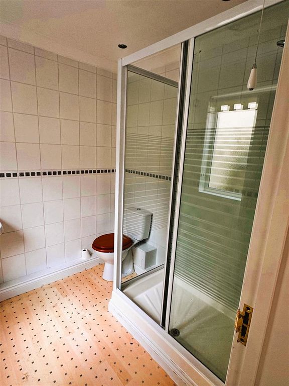 Property photo 2 of 6 Ensuite.Jpg