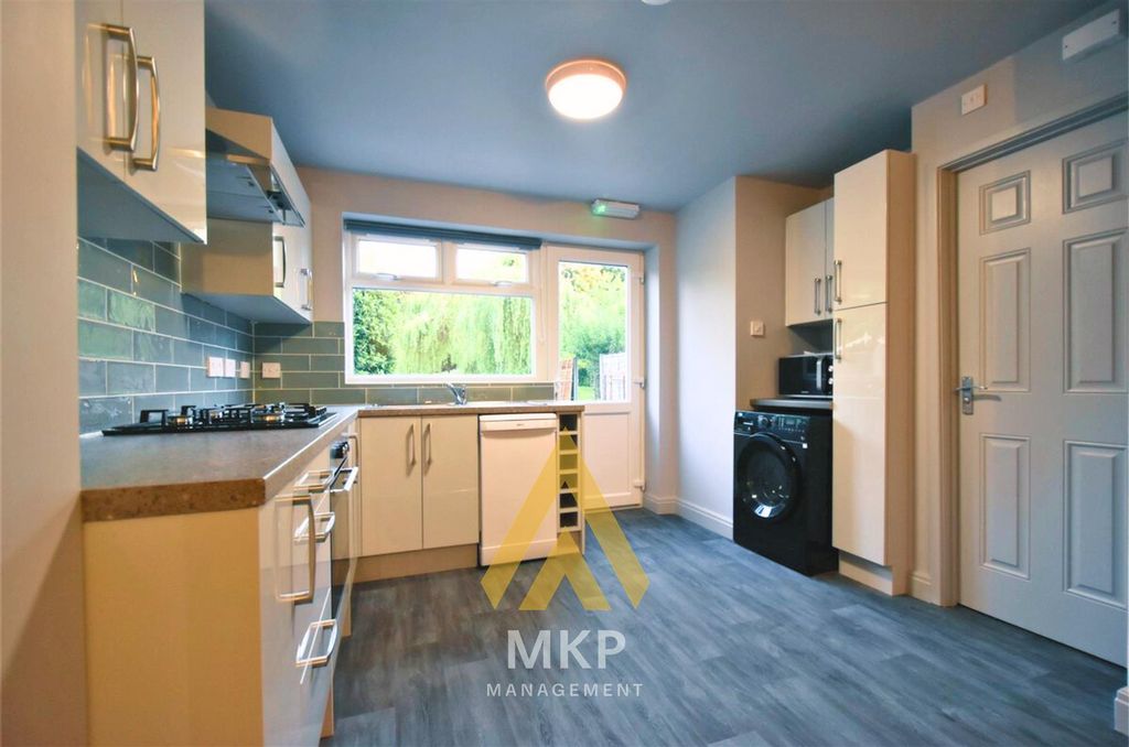 Property photo 3 of 17 4.Png