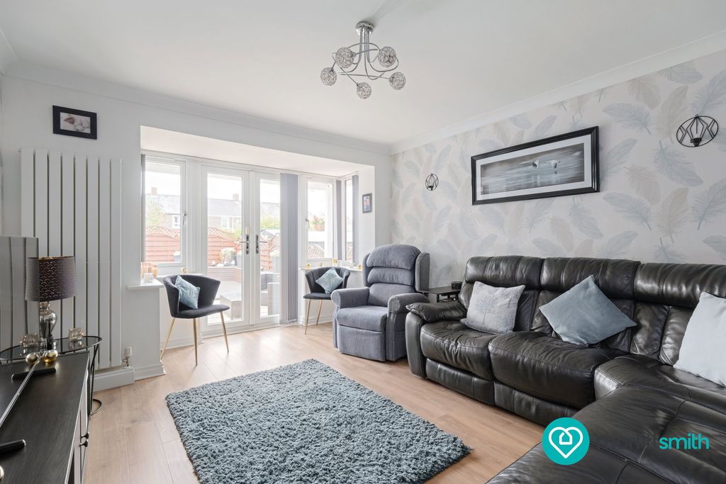 Property photo 3 of 24