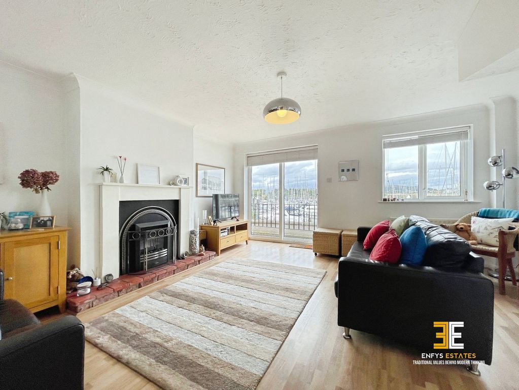 Property photo 3 of 33