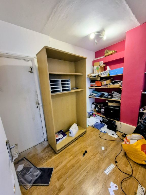 Property photo 3 of 4 Gallery