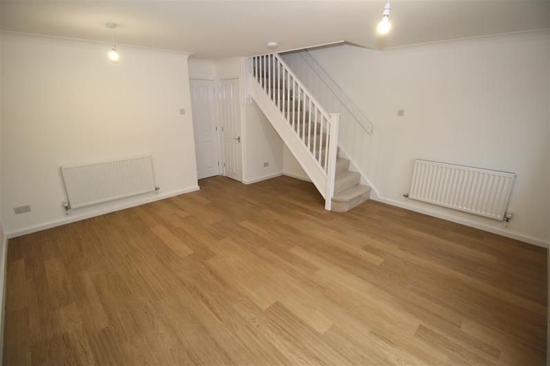 Property photo 3 of 10 Lounge 1