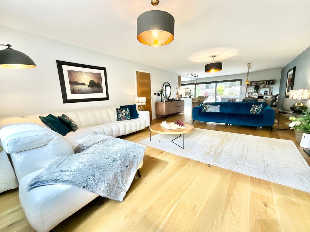 Property photo 2 of 42
