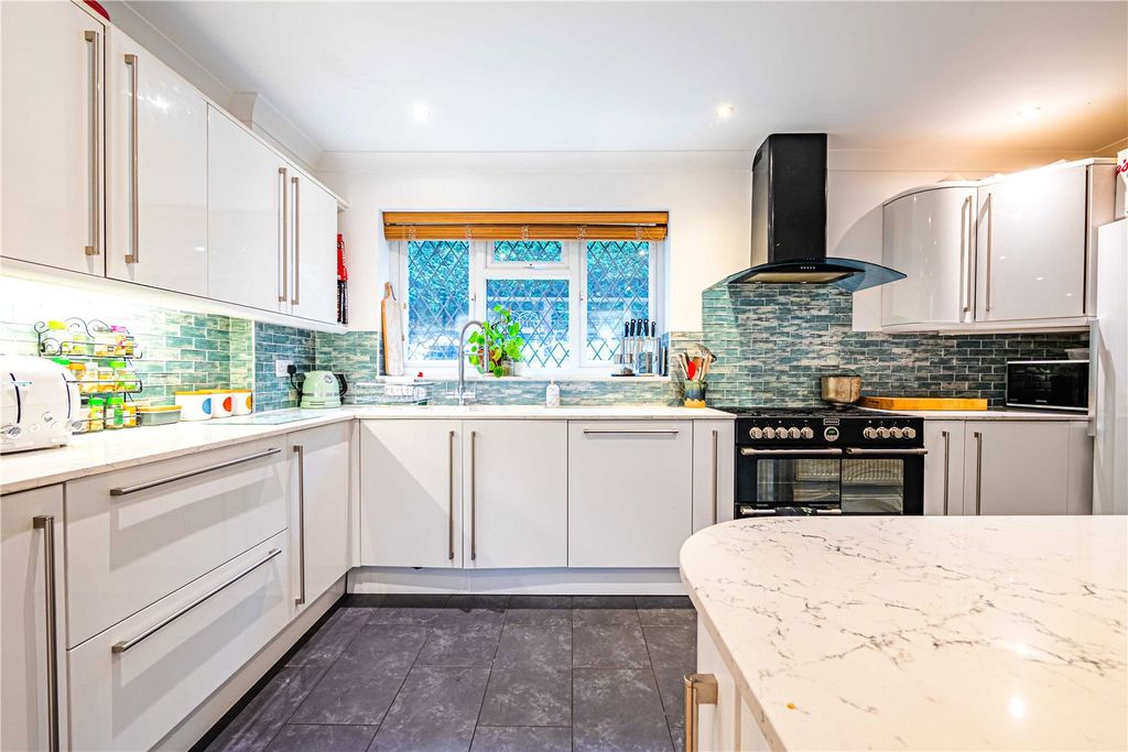 Property photo 3 of 19 Picture No. 41