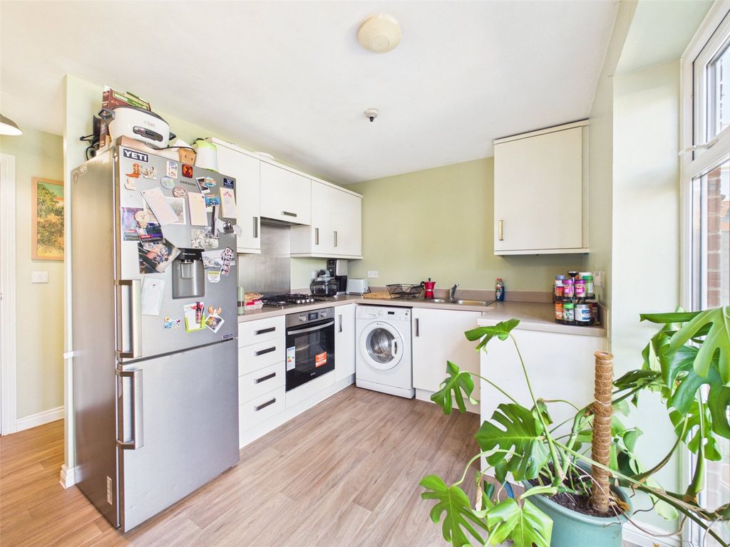 Property photo 3 of 15 Picture No. 04