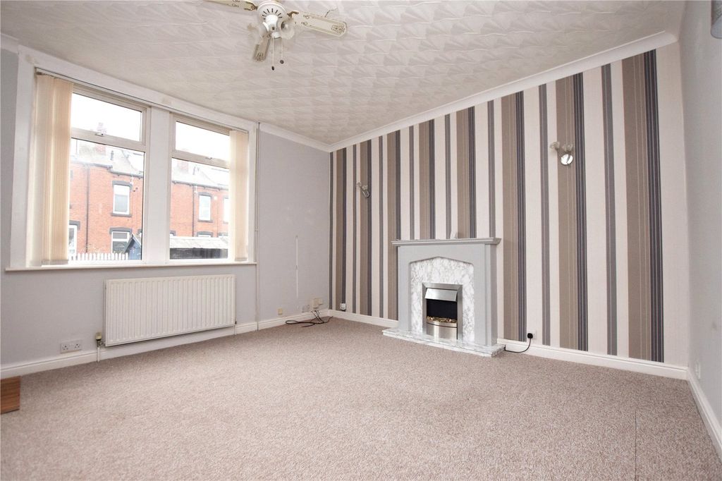 Property photo 3 of 5 Picture No. 04