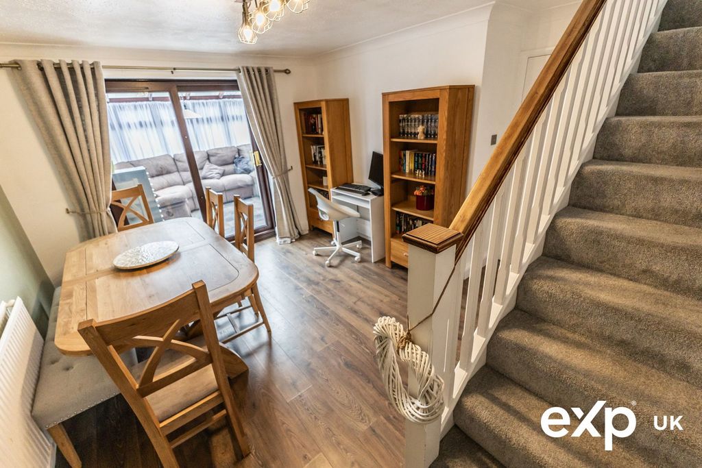 Property photo 2 of 30