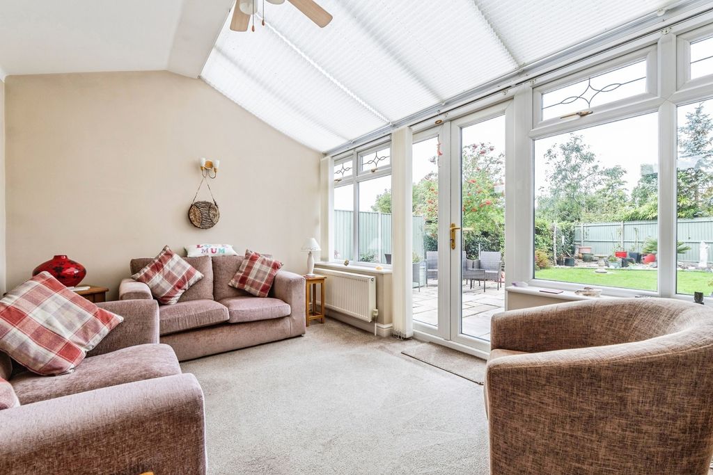 Property photo 2 of 17 Photo