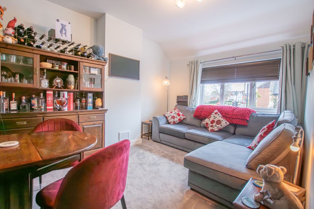 Property photo 2 of 10 Lounge