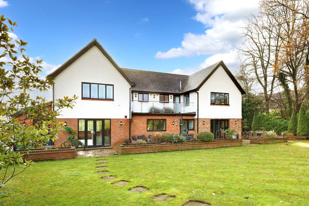 Property photo 3 of 22 Picture No. 06