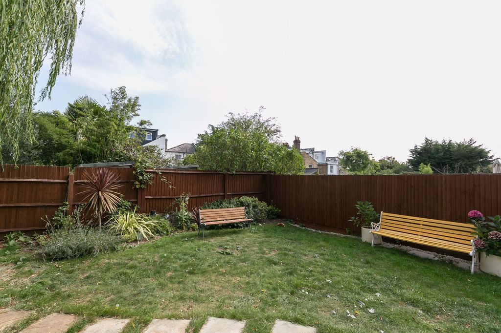 Property photo 3 of 9