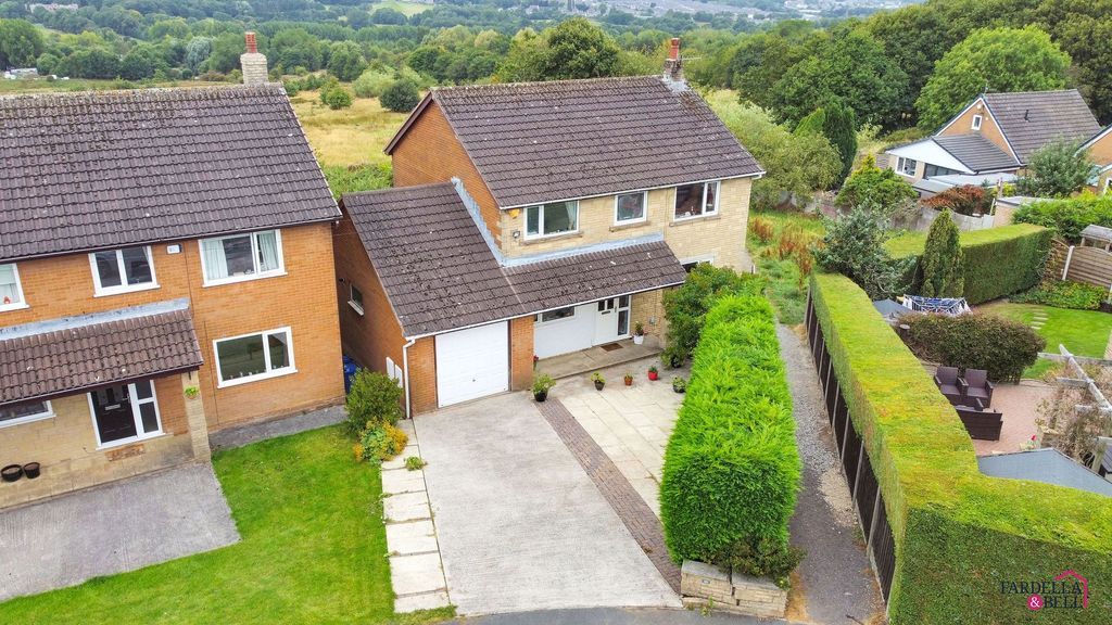 Property photo 1 of 27