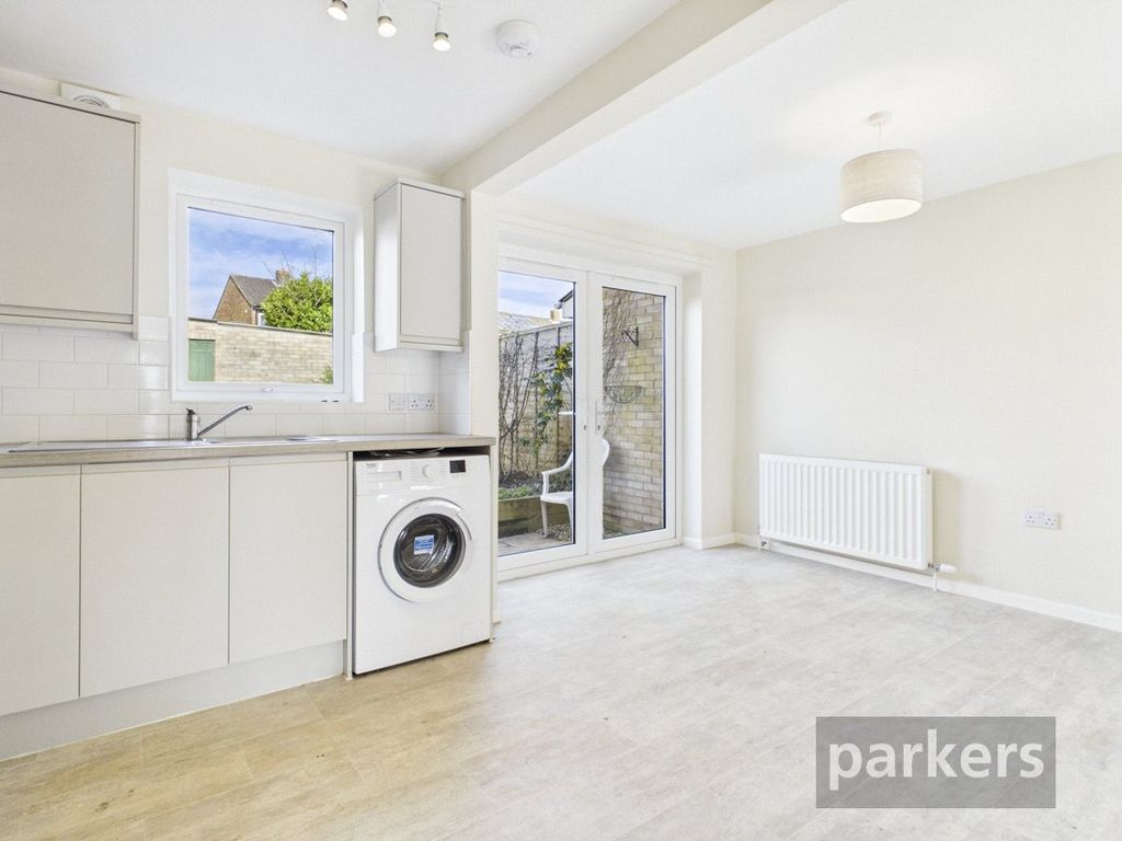 Property photo 2 of 20 Kitchen