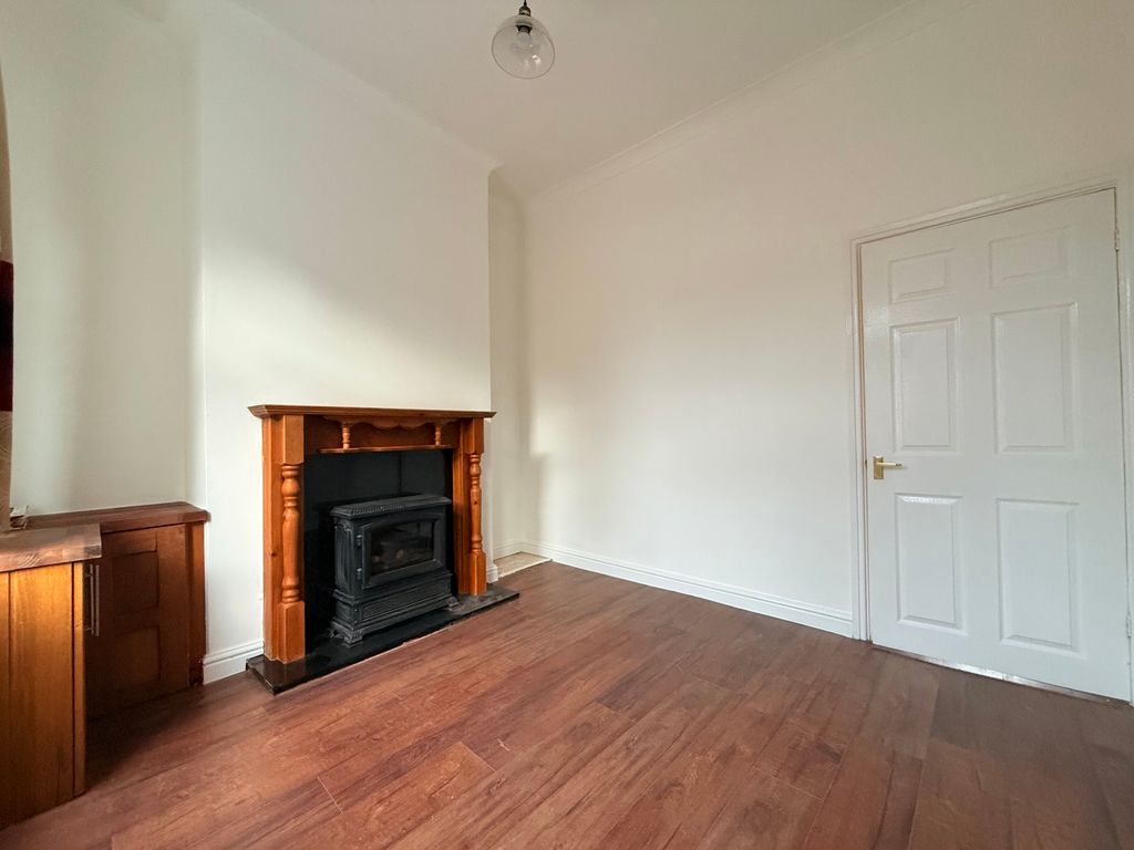 Property photo 2 of 8 Image