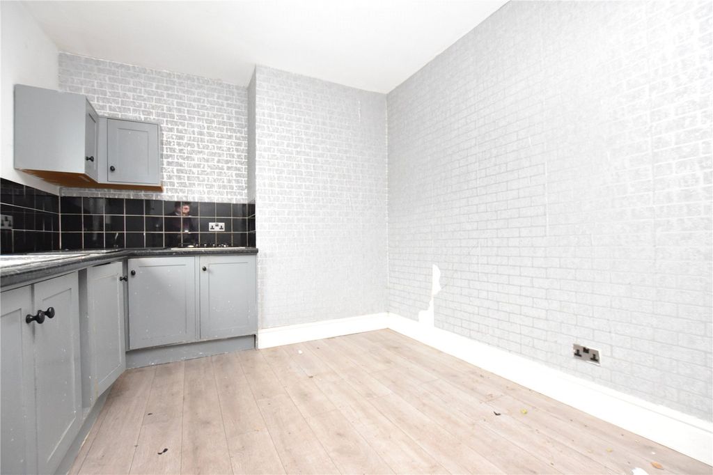 Property photo 3 of 18 Picture No. 29