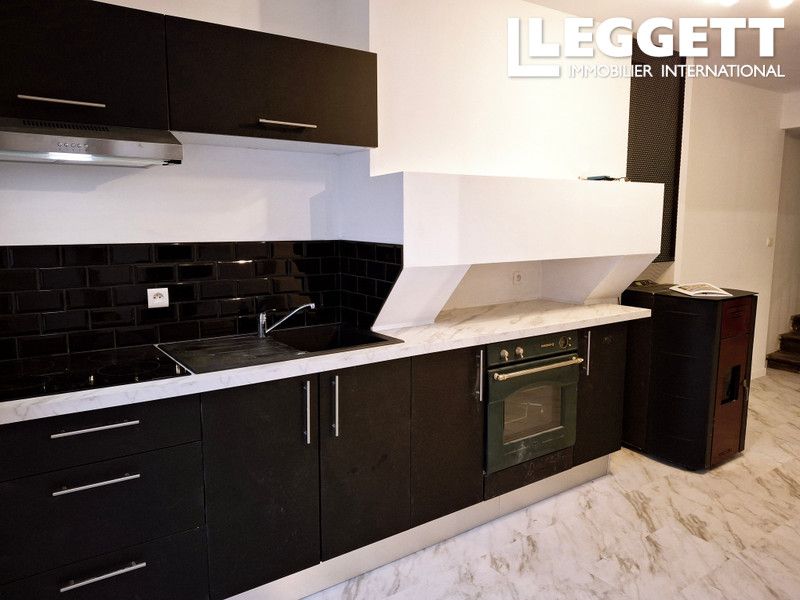 Property photo 2 of 10