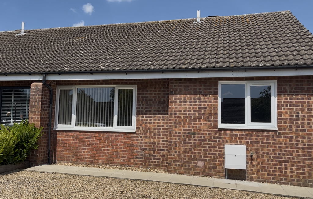 Property photo 1 of 10 Front