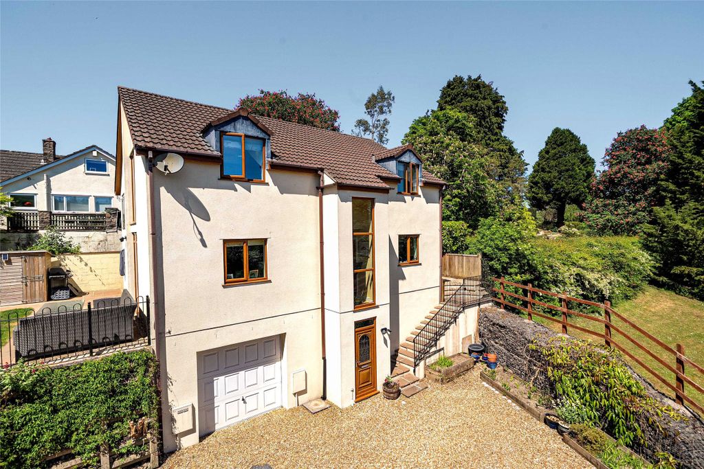 Property photo 2 of 23 Picture No. 33