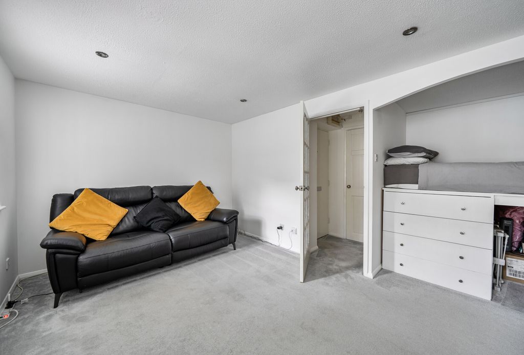 Property photo 3 of 8 1468408-9-6A1d48c...