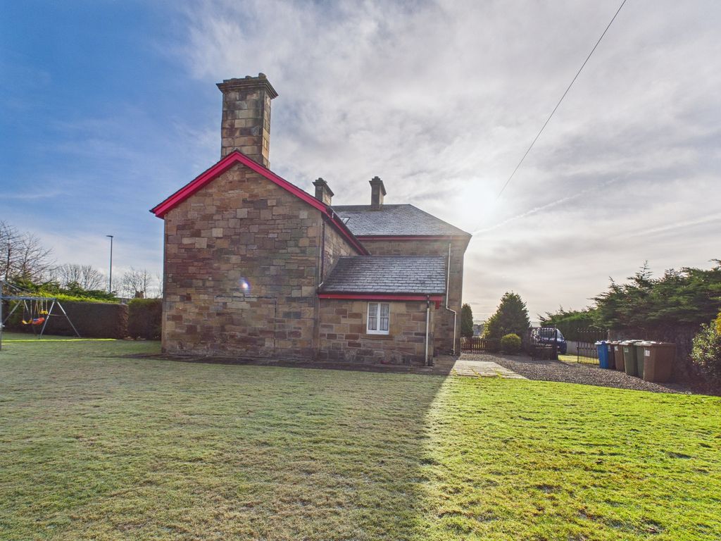 Property photo 2 of 73