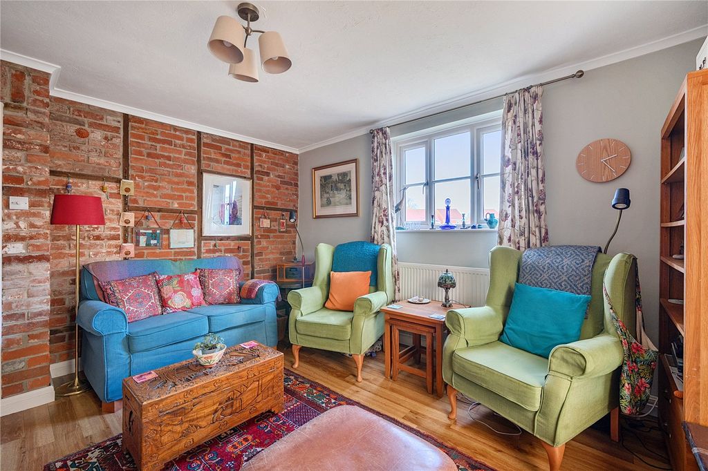 Property photo 2 of 25 Picture No. 24