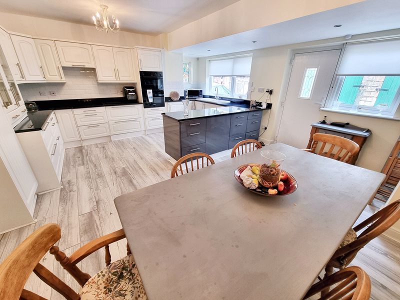 Property photo 3 of 12 Photo 10