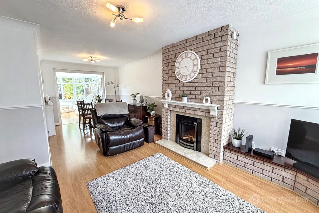 Property photo 3 of 20 5216354