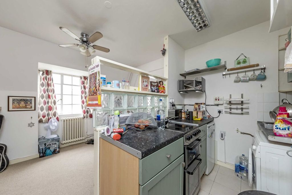 Property photo 3 of 4