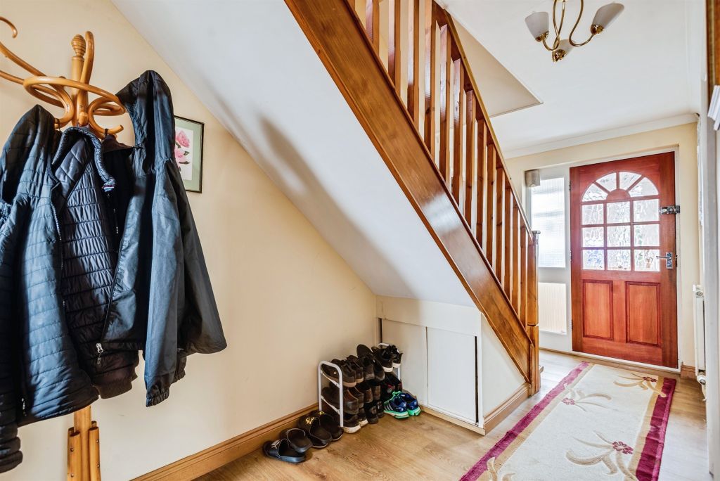 Property photo 2 of 17