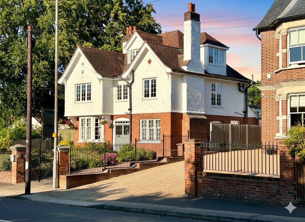 Property photo 2 of 24 Side